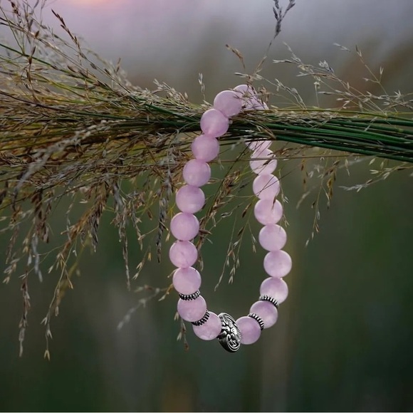 Rose Quartz Elephant Pendant Bracelet - Picture 2 of 3